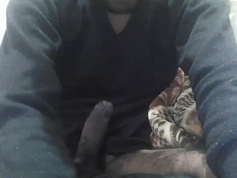 Snapshot of kalalund-up chatting on December 2025 06:01:02 PM kalalund-up online show from December 2025 06:01:02 PM