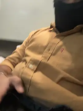 Snapshot of BlahNextDoor chatting on December 2025 05:00:01 PM BlahNextDoor online show from December 2025 05:00:01 PM