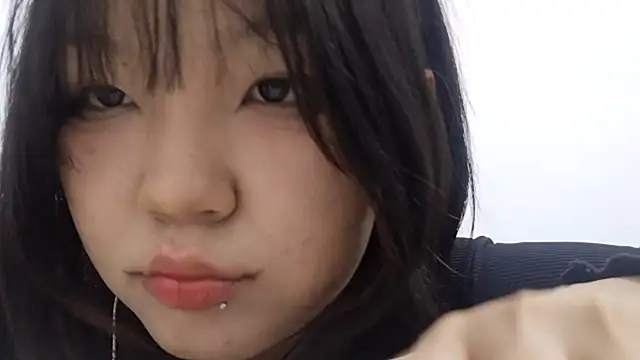 Snapshot of MeowMiaMeow chatting on December 2025 06:14:03 PM MeowMiaMeow online show from December 2025 06:14:03 PM