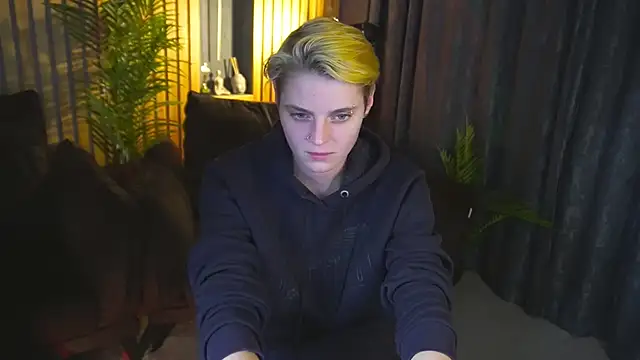 RoxyFlamee online show from December 2025 01:42:01 PM