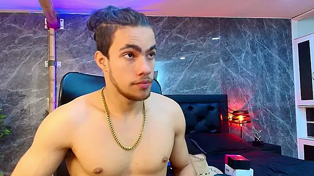 Snapshot of PatrickS25 chatting on December 2025 04:10:01 AM PatrickS25 online show from December 2025 04:10:01 AM