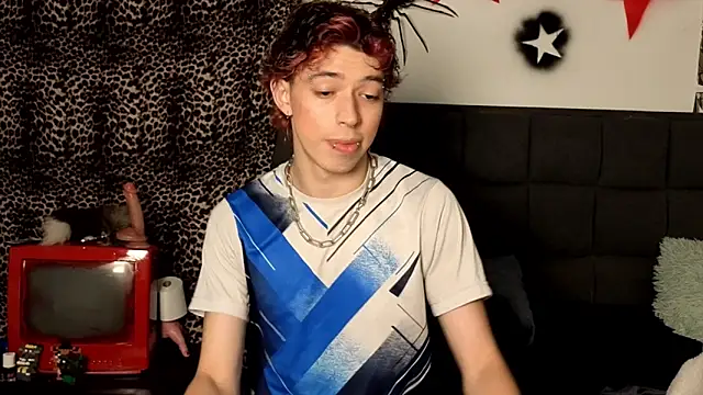 Snapshot of Otter_Starr chatting on December 2025 04:17:01 AM Otter Starr online show from December 2025 04:17:01 AM