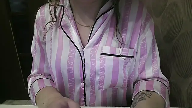 YOUR-GODDESS online show from December 2025 09:04:01 AM