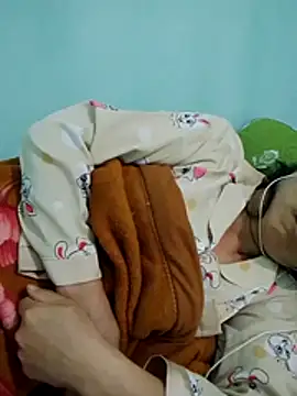 Snapshot of Lili-123k chatting on December 2025 01:15:01 PM Lili-123k online show from December 2025 01:15:01 PM