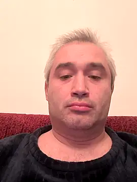 Olomoucak1982 online show from December 2025 05:08:02 PM