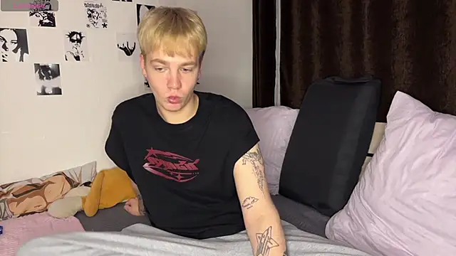 Snapshot of olivertasty2 chatting on December 2025 06:16:01 PM olivertasty2 online show from December 2025 06:16:01 PM