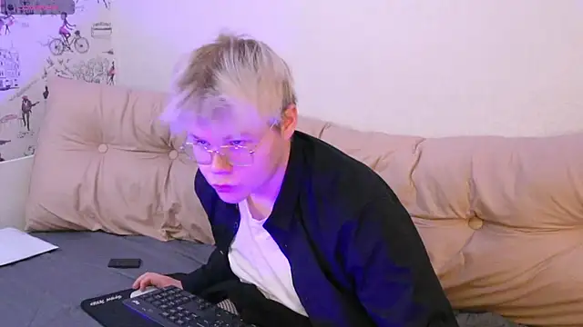 Snapshot of Brian_Mils chatting on December 2025 12:21:01 PM Brian Mils online show from December 2025 12:21:01 PM