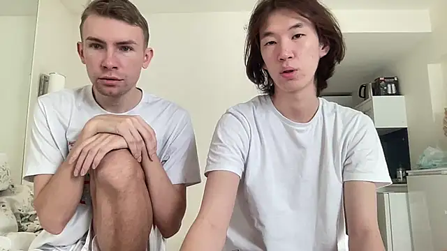 Snapshot of mike_johny1 chatting on December 2025 10:46:02 AM mike johny1 online show from December 2025 10:46:02 AM