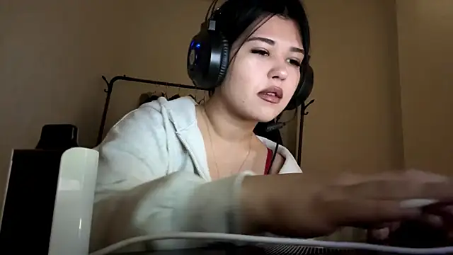 Snapshot of Lolamein chatting on December 2025 07:39:01 AM Lolamein online show from December 2025 07:39:01 AM