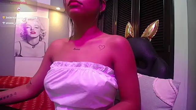 Snapshot of priya_raj_ chatting on December 2025 08:02:02 PM priya raj online show from December 2025 08:02:02 PM