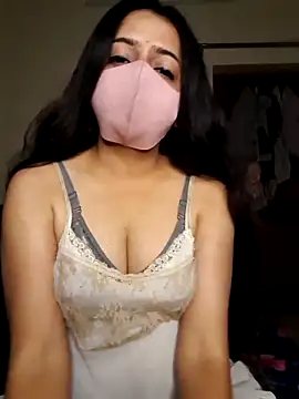 Priyasharma00 online show from December 2025 10:32:01 AM