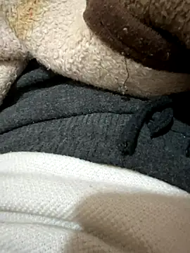 Snapshot of riballll9 chatting on December 2025 04:39:02 AM riballll9 online show from December 2025 04:39:02 AM