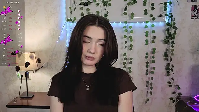 Snapshot of RenownedMister chatting on December 2025 06:38:01 PM RenownedMister online show from December 2025 06:38:01 PM