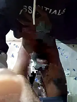 Snapshot of Gigolo143i chatting on December 2025 11:21:01 PM Gigolo143i online show from December 2025 11:21:01 PM