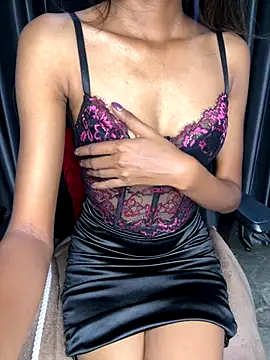 Snapshot of -Micky- chatting on December 2025 01:58:01 AM -Micky- online show from December 2025 01:58:01 AM