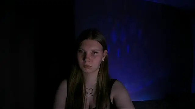 Snapshot of nelli_lux_ chatting on December 2025 07:55:01 PM nelli lux online show from December 2025 07:55:01 PM