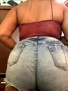 Snapshot of CorujinhaSafada chatting on December 2025 11:48:02 AM CorujinhaSafada online show from December 2025 11:48:02 AM