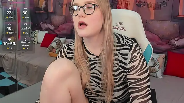 Snapshot of SallyPratt chatting on December 2025 12:58:02 PM SallyPratt online show from December 2025 12:58:02 PM