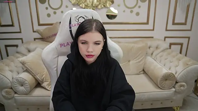 Snapshot of Hanna_nana chatting on December 2025 11:14:02 AM Hanna nana online show from December 2025 11:14:02 AM