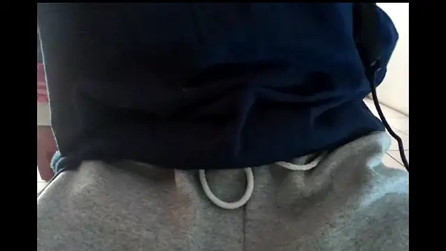 Snapshot of hydrum04 chatting on December 2025 09:41:02 PM hydrum04 online show from December 2025 09:41:02 PM