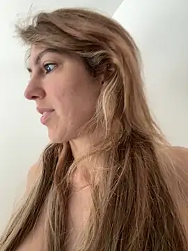 CelestialRuby online show from November 2025 03:45:02 PM