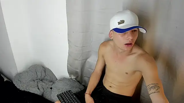 Snapshot of angel_boy_sex chatting on December 2025 10:58:02 PM angel boy sex online show from December 2025 10:58:02 PM