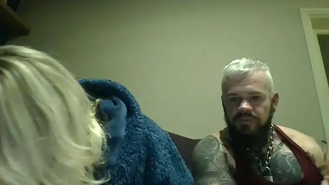 trans man and his dom online show from December 2025 07:07:02 PM