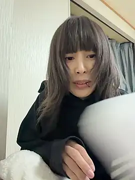 M Lize online show from December 2025 11:37:01 AM