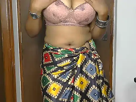 Navya Verma online show from December 2025 05:18:02 PM