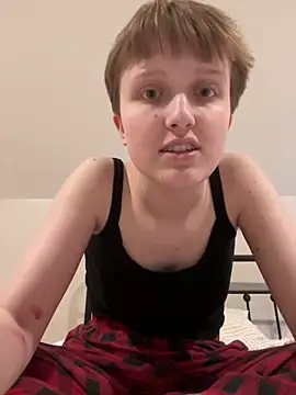 Snapshot of Lassie_Cassie chatting on December 2025 05:40:02 PM Lassie Cassie online show from December 2025 05:40:02 PM