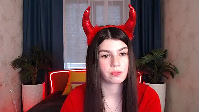 Snapshot of KisaModel chatting on December 2025 03:45:02 AM KisaModel online show from December 2025 03:45:02 AM