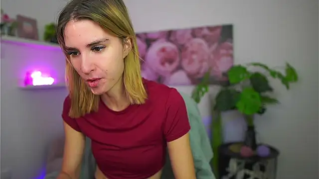  Bella Young online show from December 2025 02:10:02 PM