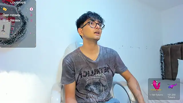 Snapshot of Archie_77 chatting on December 2025 07:07:01 PM Archie 77 online show from December 2025 07:07:01 PM