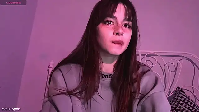 xx lily online show from December 2025 04:32:01 AM