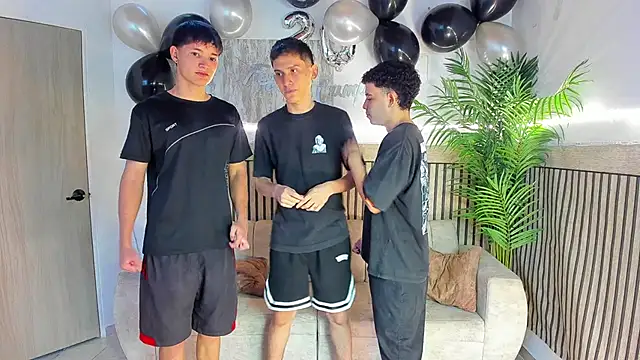 Snapshot of Just4life242 chatting on December 2025 09:31:02 PM Just4life242 online show from December 2025 09:31:02 PM