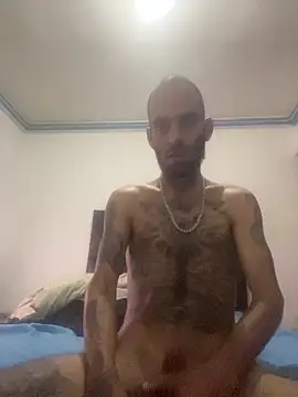 Snapshot of WoolyEarpiece chatting on December 2025 09:02:01 AM WoolyEarpiece online show from December 2025 09:02:01 AM