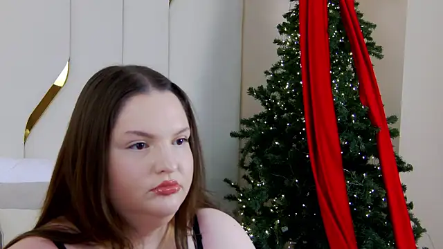 StelaHilton online show from December 2025 05:09:01 PM