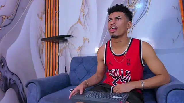 Snapshot of AresDAMM chatting on December 2025 08:13:01 PM AresDAMM online show from December 2025 08:13:01 PM