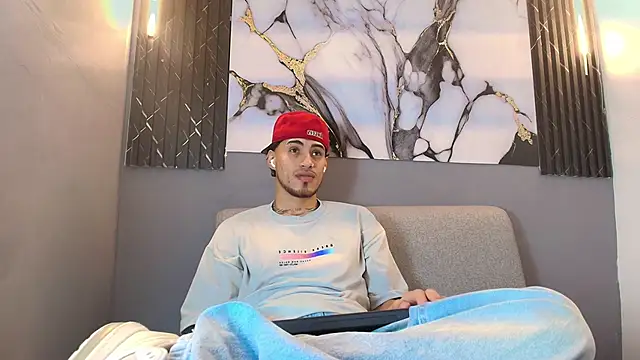 DAVIN 01 online show from December 2025 12:09:01 PM