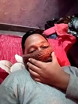 Snapshot of Caterosee chatting on December 2025 09:54:01 PM Caterosee online show from December 2025 09:54:01 PM