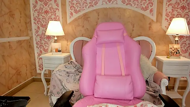 Snapshot of Saakura chatting on December 2025 08:37:02 PM Saakura online show from December 2025 08:37:02 PM