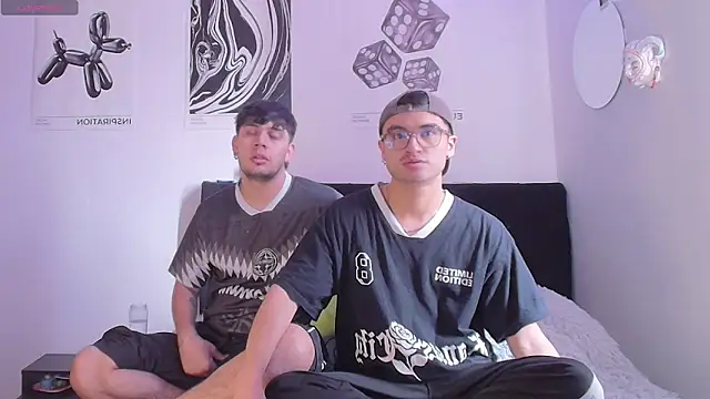 Snapshot of charlie_dicker chatting on December 2025 04:56:01 PM charlie dicker online show from December 2025 04:56:01 PM