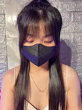 Snapshot of ___KARA___ chatting on December 2025 01:00:01 AM KARA online show from December 2025 01:00:01 AM