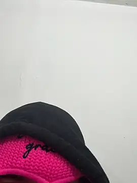 Snapshot of carolwet555 chatting on December 2025 07:13:02 AM carolwet555 online show from December 2025 07:13:02 AM