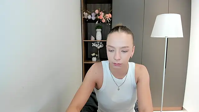 Snapshot of StevieKemner chatting on December 2025 11:05:01 AM StevieKemner online show from December 2025 11:05:01 AM