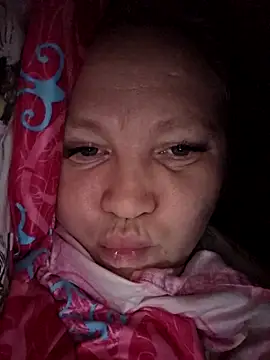 Snapshot of MikasXNiksssxX chatting on December 2025 08:15:02 PM MikasXNiksssxX online show from December 2025 08:15:02 PM