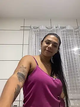 Snapshot of Nini_ chatting on December 2025 11:33:02 PM Nini online show from December 2025 11:33:02 PM