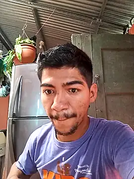 Snapshot of MR_OSMAR chatting on December 2025 04:36:02 PM MR OSMAR online show from December 2025 04:36:02 PM