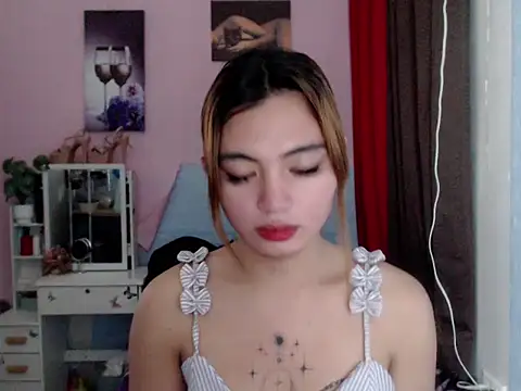 Snapshot of petite21gomez chatting on December 2025 08:54:01 AM petite21gomez online show from December 2025 08:54:01 AM