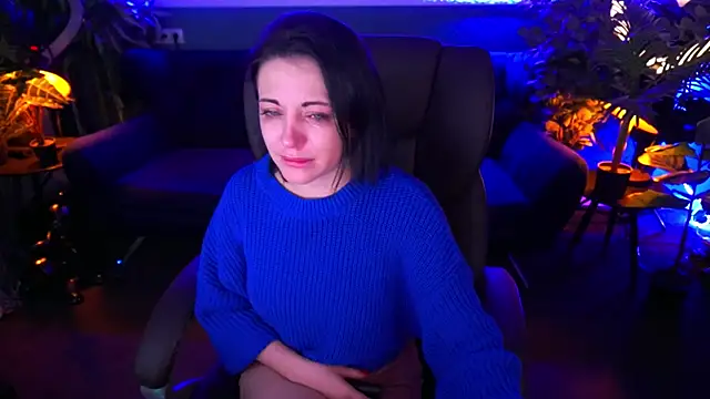 Dafni Monn online show from January 2025 10:00:02 AM